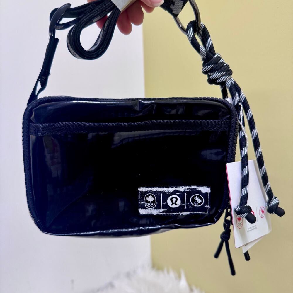 Lululemon Ripstop Crossbody Bag 1.5L Black Olympics Team Canada COC CPC Logo NEW